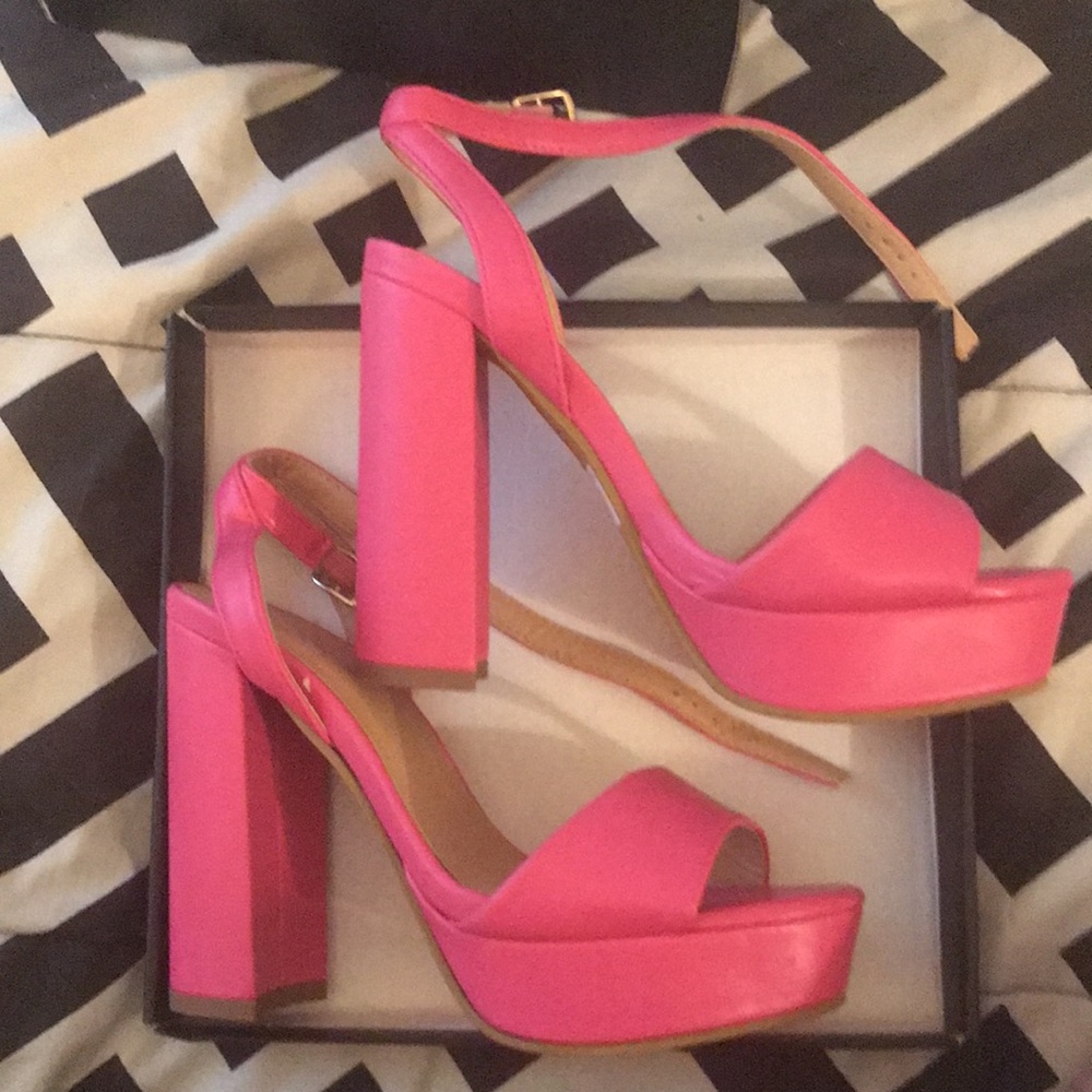 Windsor Women's Pink Heels Size 5.5